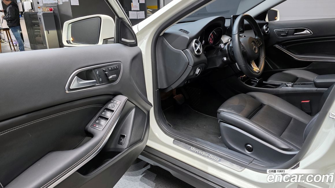 Mercedes-Benz GLA-Class 2017