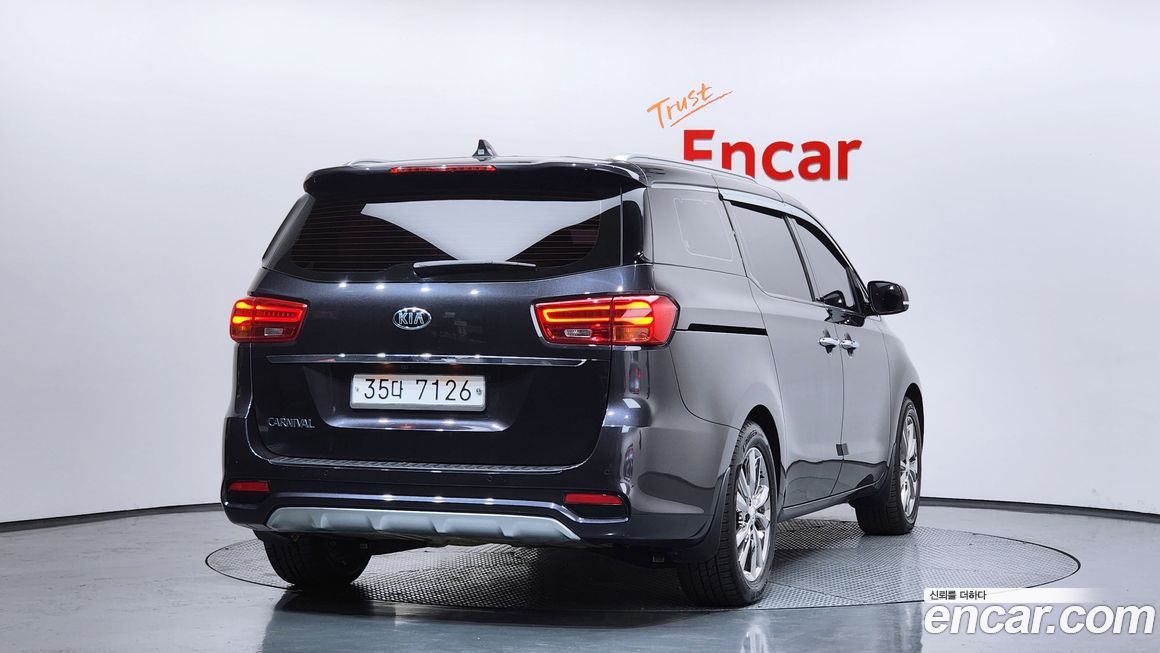 Kia Canival 2019