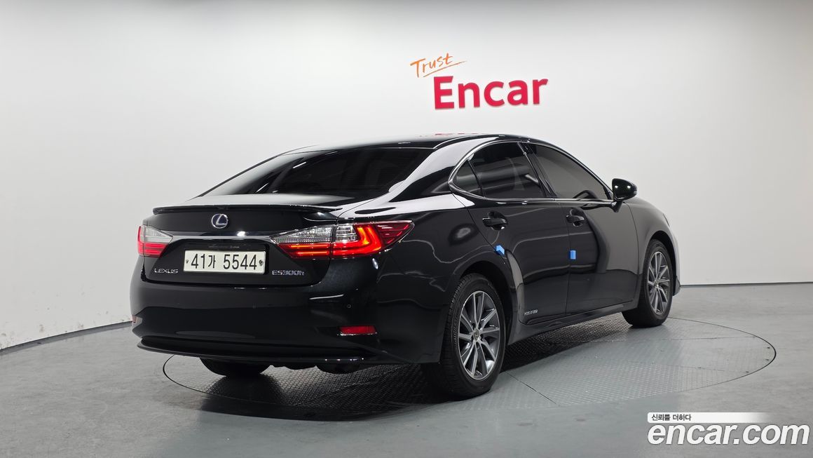 Lexus ES 2018