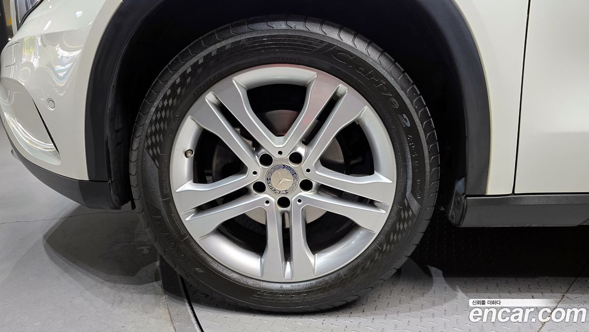 Mercedes-Benz GLA-Class 2017