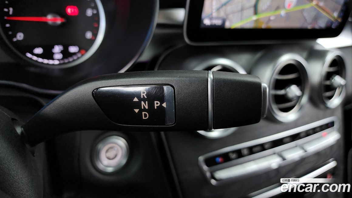 Mercedes-Benz C-Class 2019