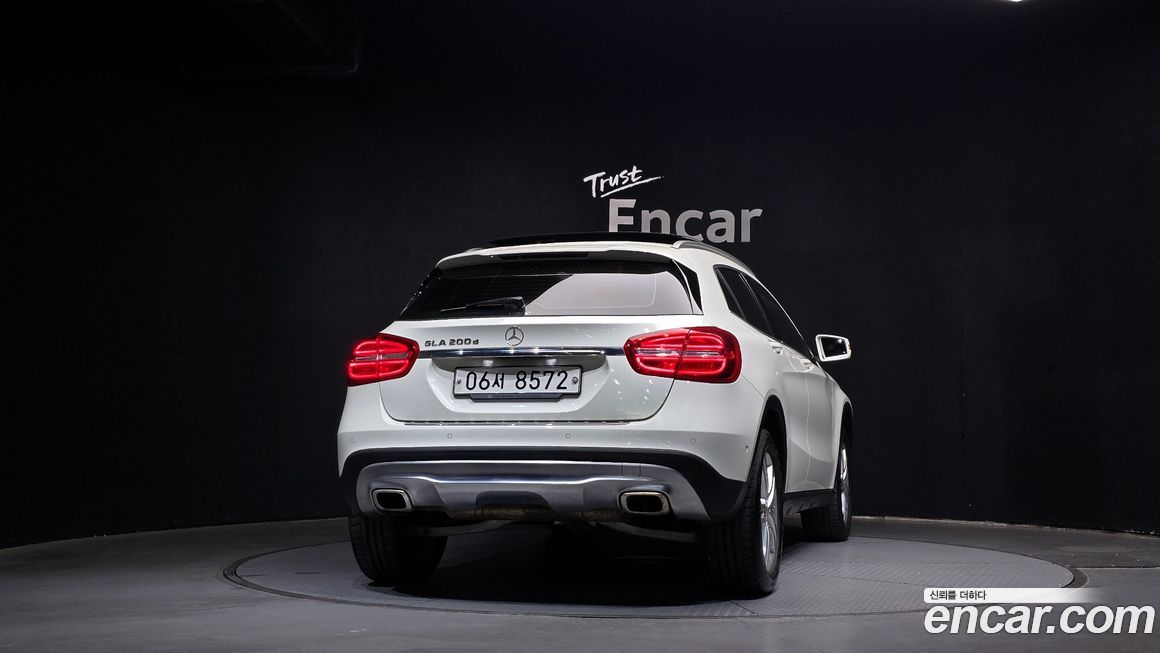 Mercedes-Benz GLA-Class 2017