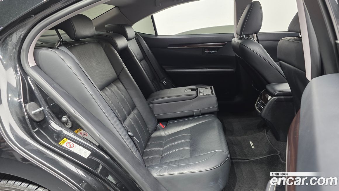 Lexus ES 2018