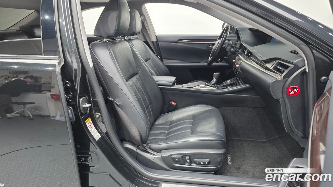 Lexus ES 2018