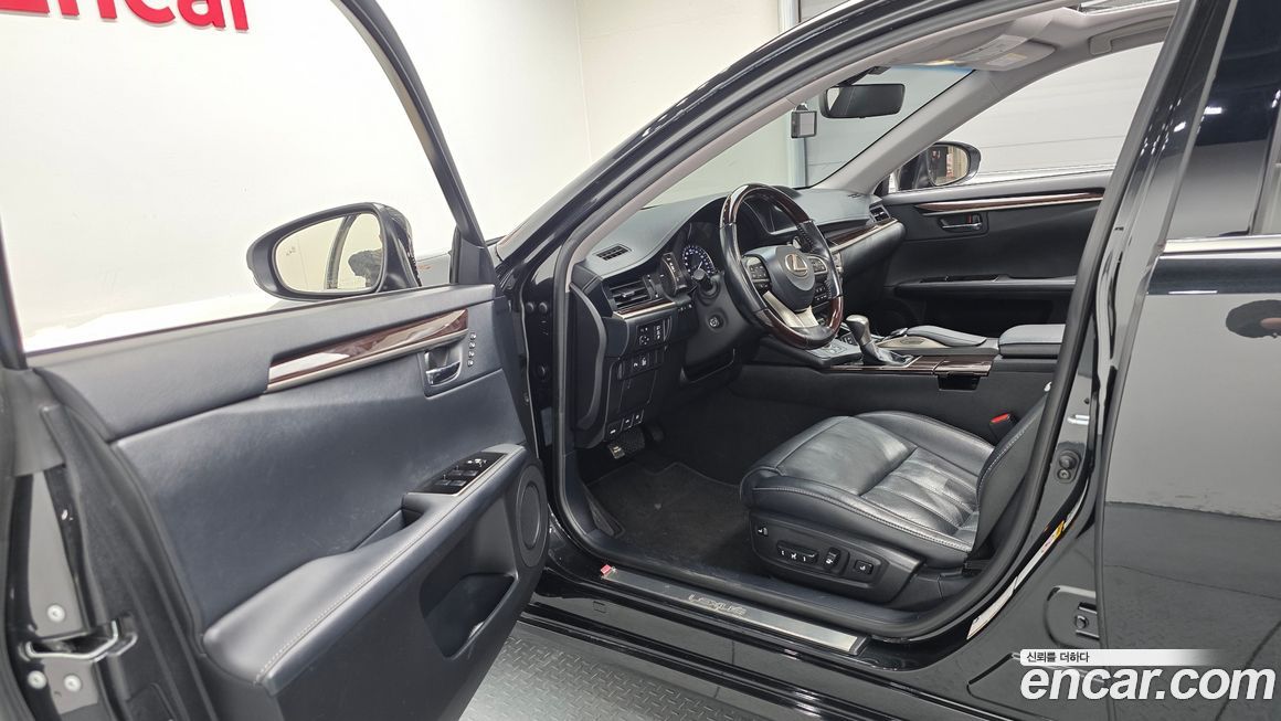 Lexus ES 2018