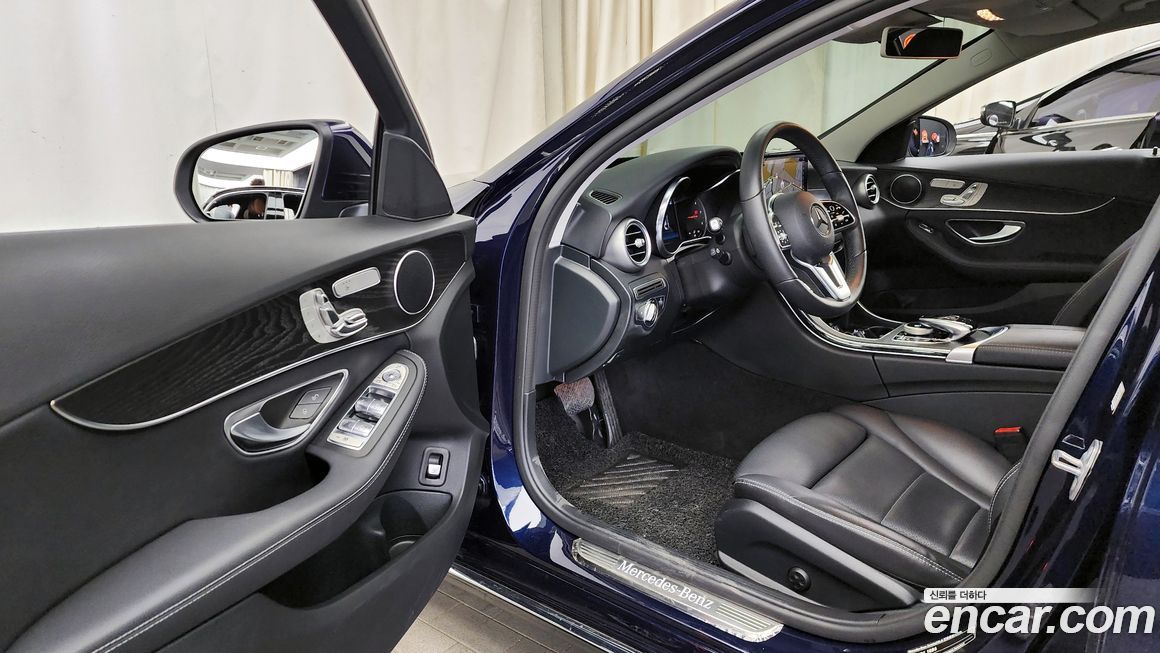 Mercedes-Benz C-Class 2019