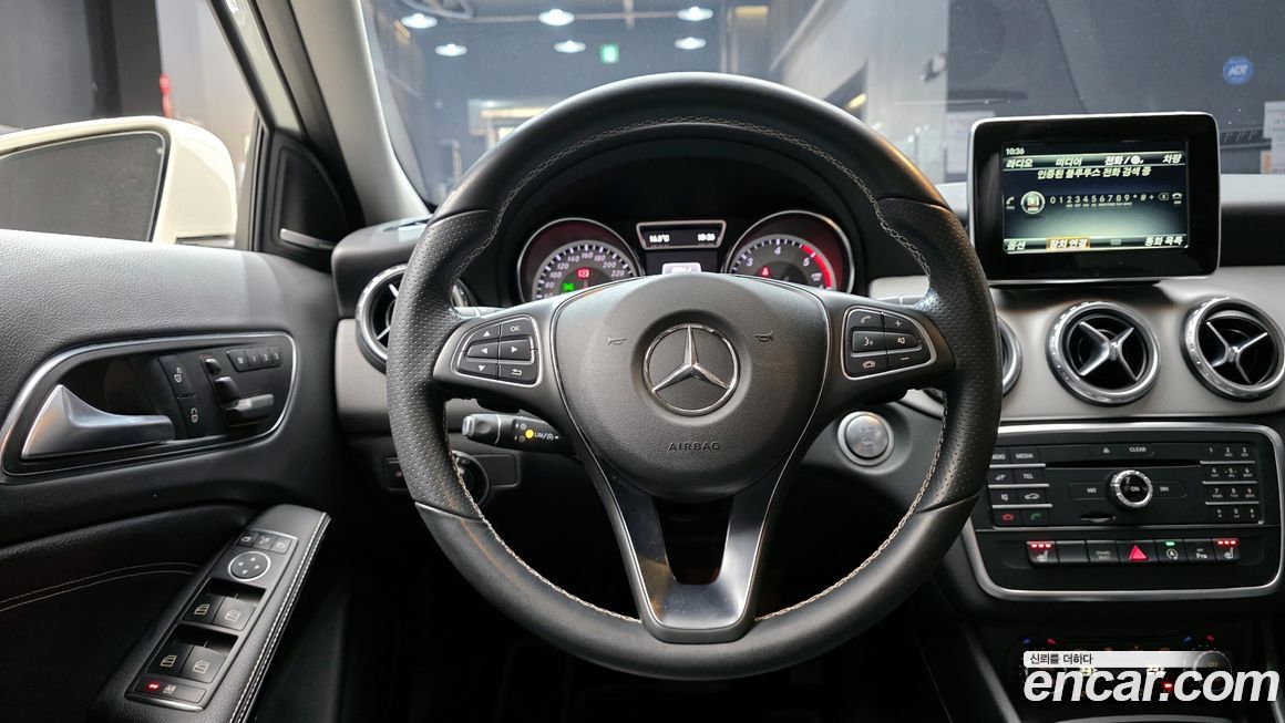 Mercedes-Benz GLA-Class 2017