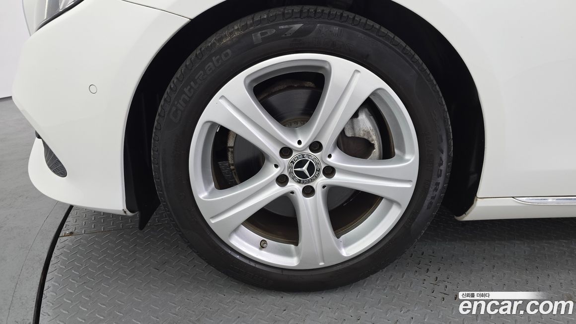 Mercedes-Benz E-Class 2018