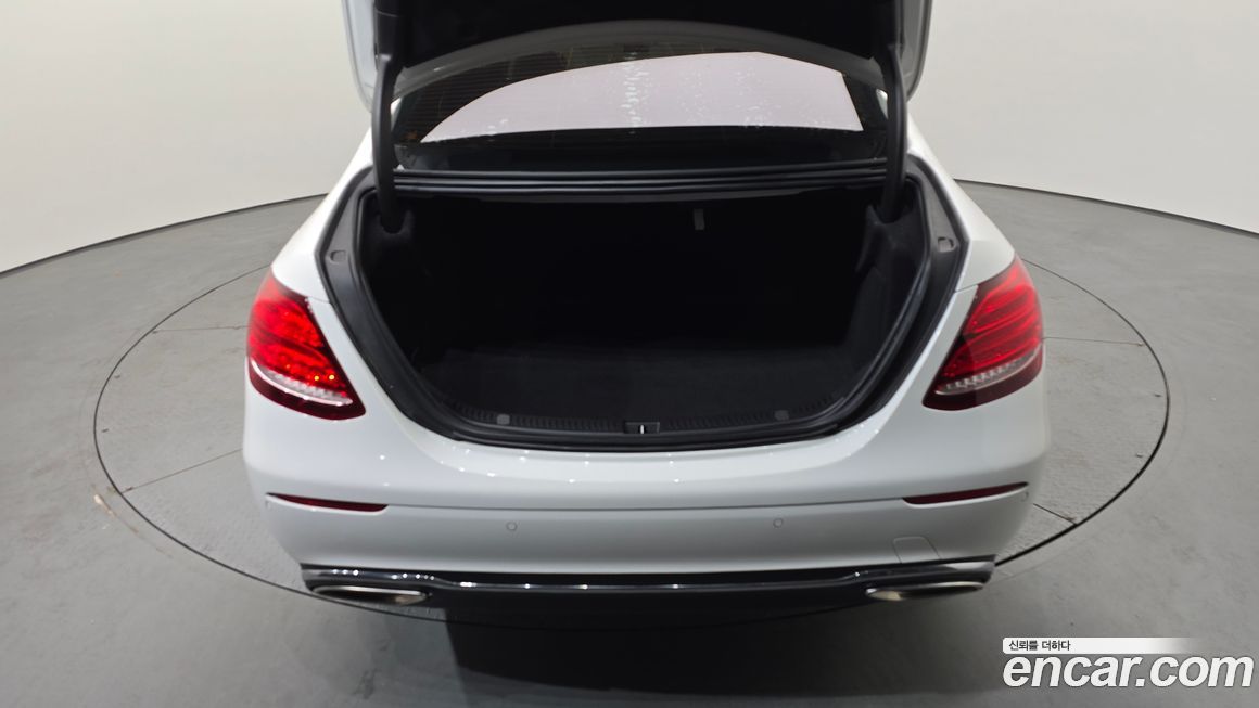 Mercedes-Benz E-Class 2018