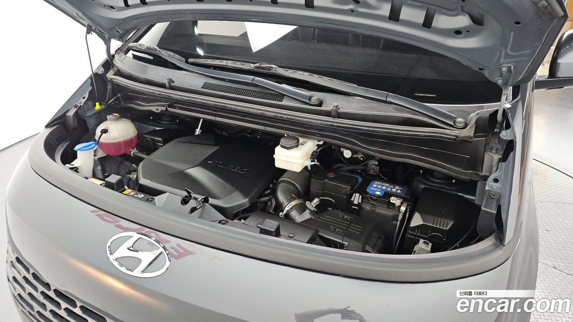 Hyundai Staria 2022