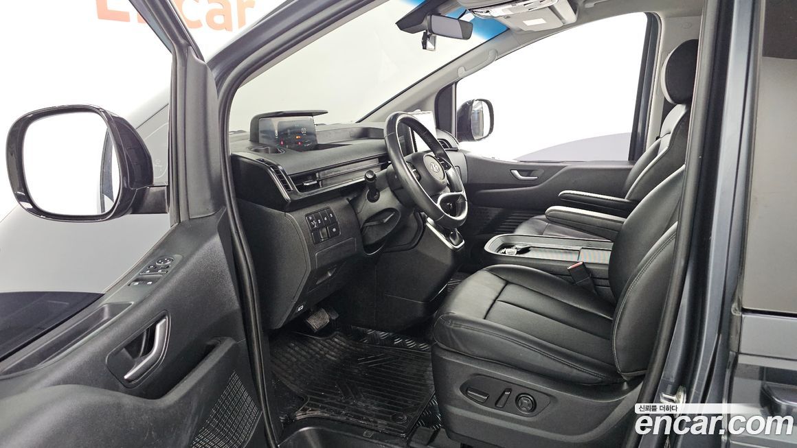 Hyundai Staria 2022