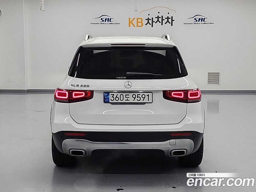 Mercedes-Benz GLB-Class 2021