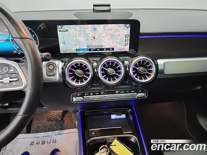 Mercedes-Benz GLB-Class 2021