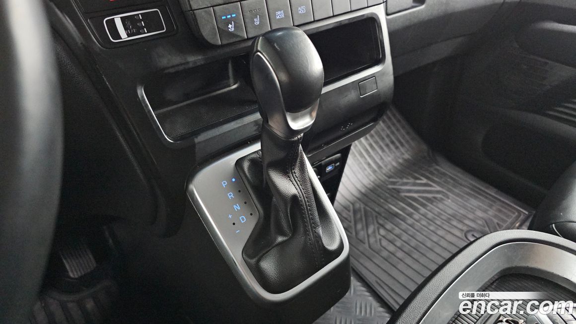 Hyundai Staria 2022