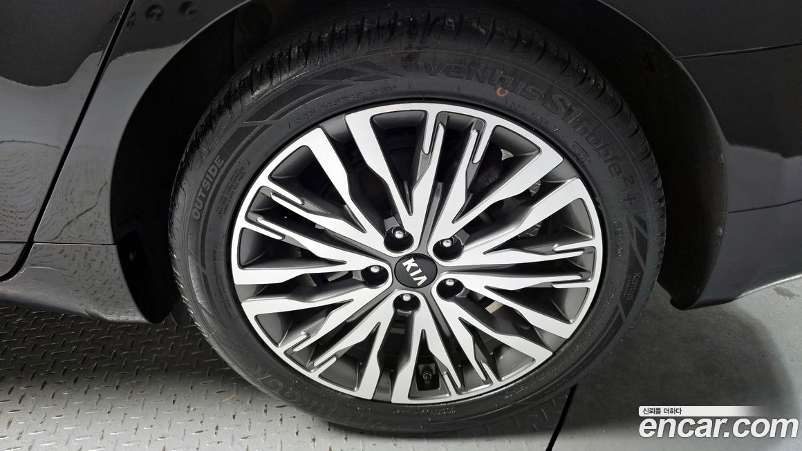 Kia K7 2021