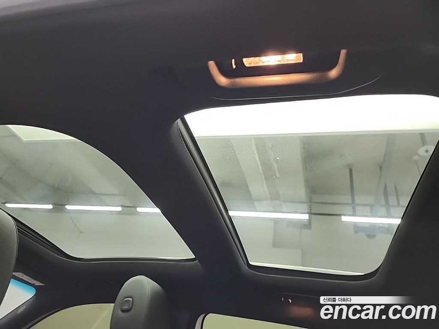 Mercedes-Benz GLB-Class 2021