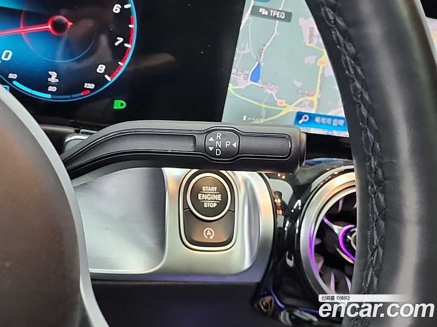 Mercedes-Benz GLB-Class 2021