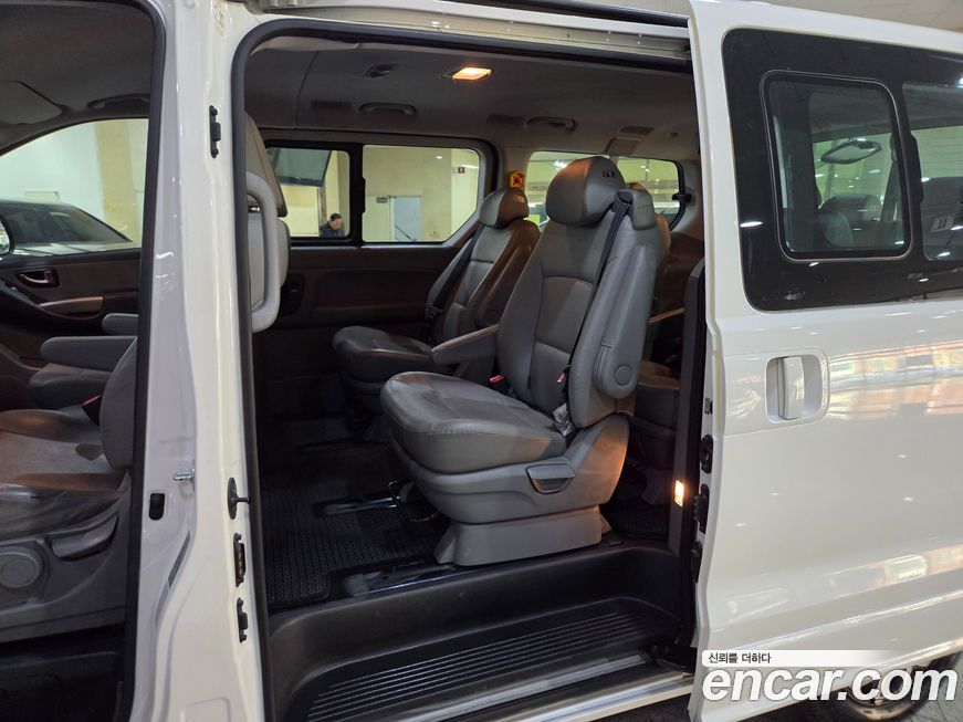 Hyundai Starex 2019