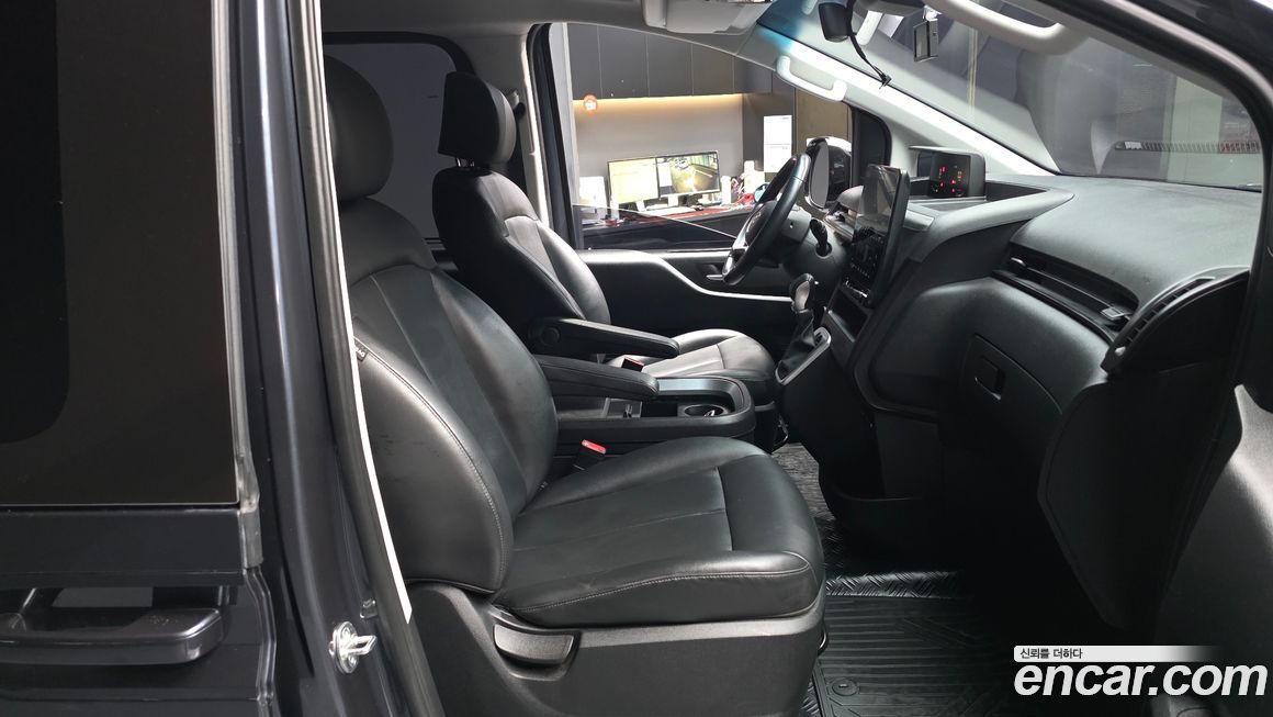 Hyundai Staria 2023