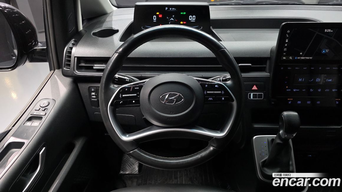 Hyundai Staria 2023
