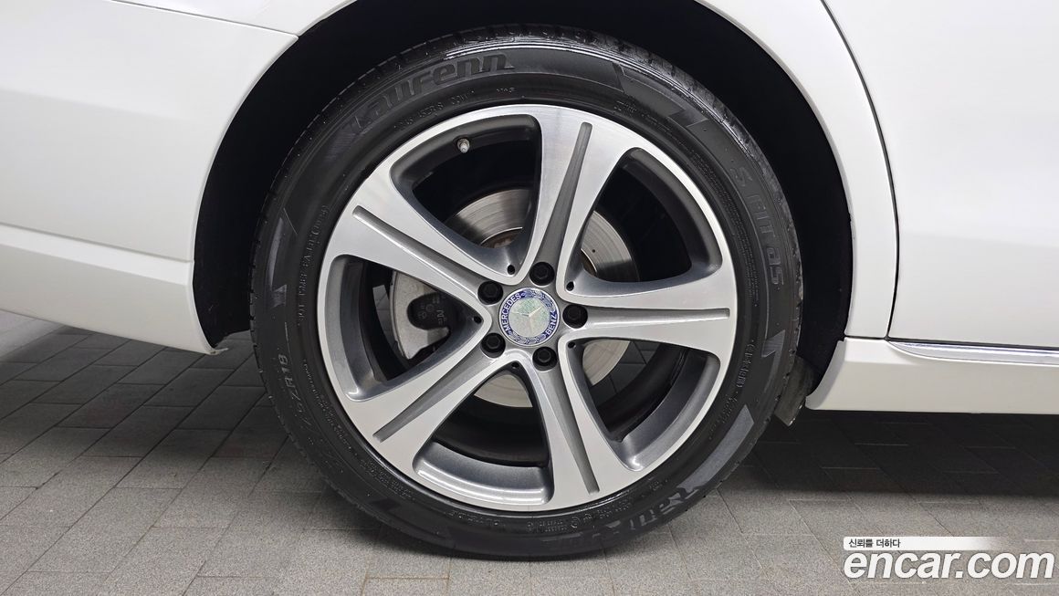 Mercedes-Benz E-Class 2017