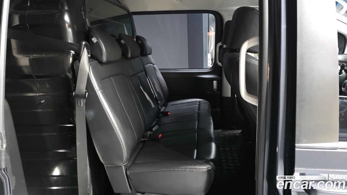 Hyundai Staria 2023