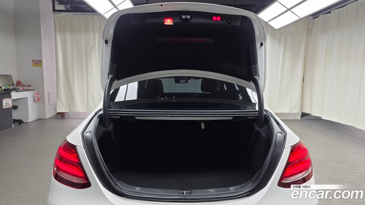 Mercedes-Benz E-Class 2017