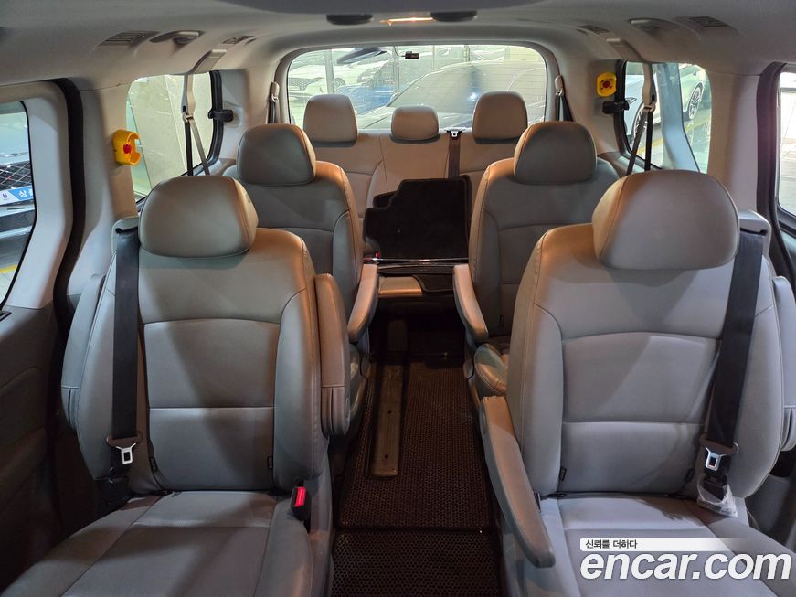 Hyundai Starex 2019