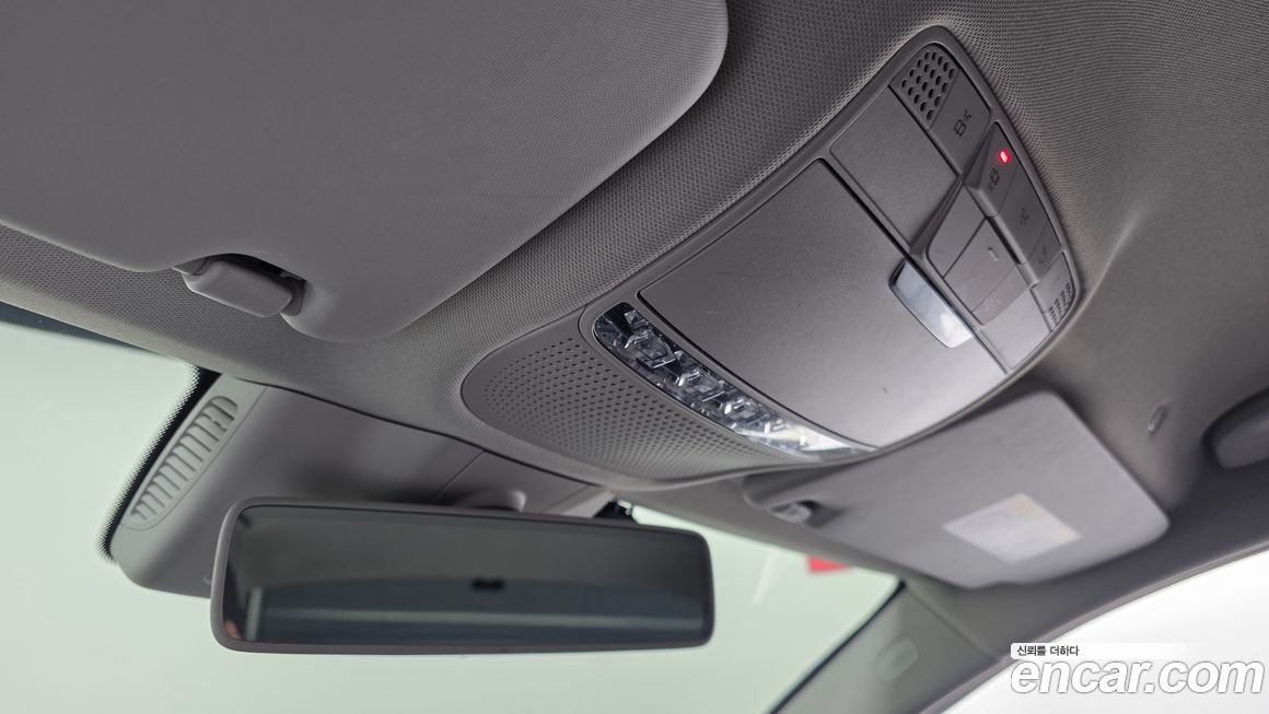 Mercedes-Benz C-Class 2020