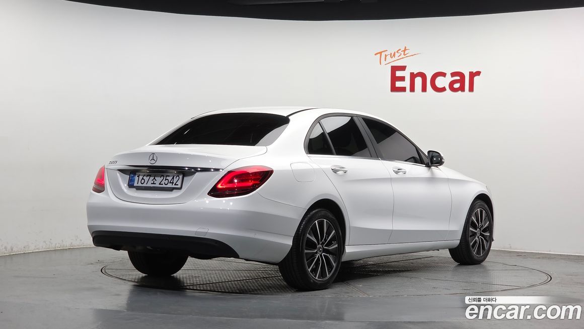 Mercedes-Benz C-Class 2020