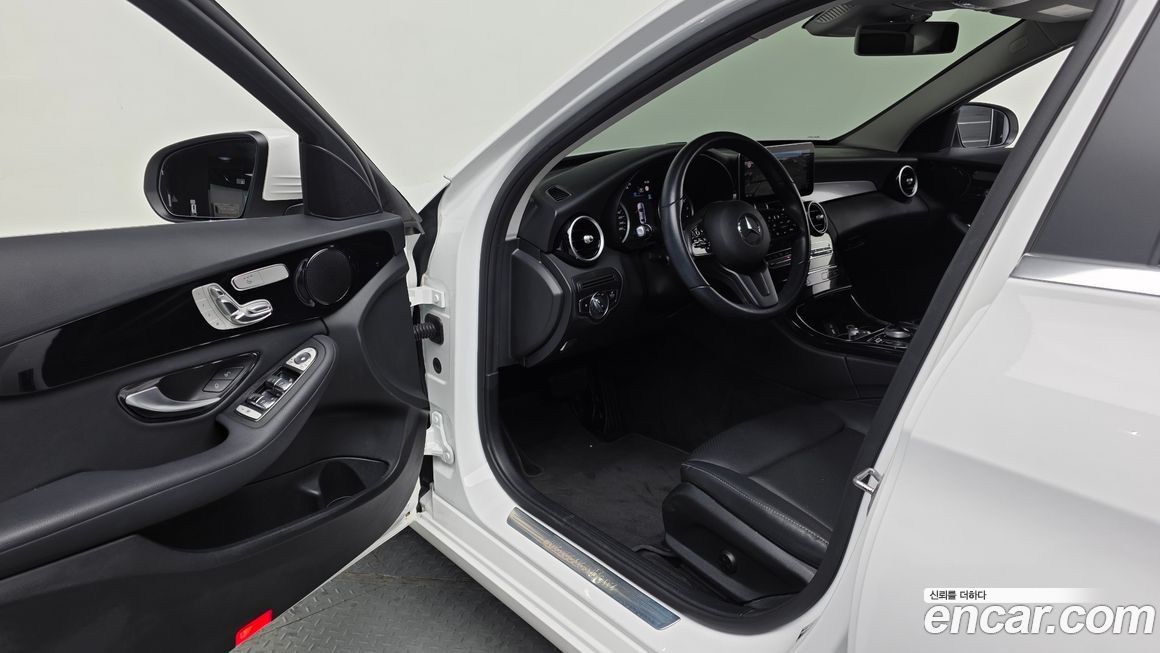 Mercedes-Benz C-Class 2020