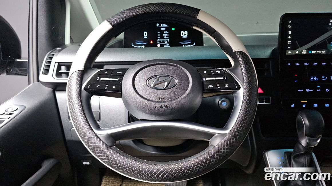 Hyundai Staria 2024