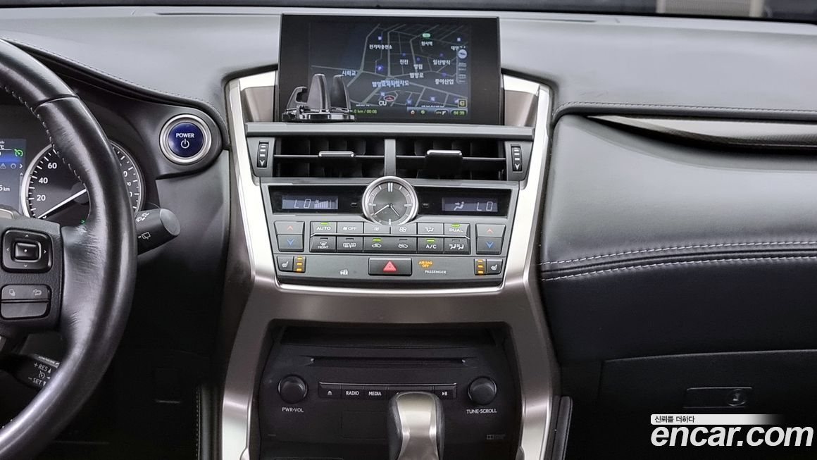 Lexus NX 2017
