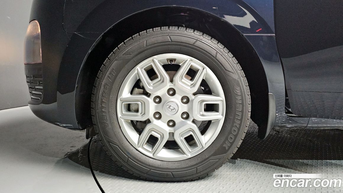 Hyundai Staria 2024