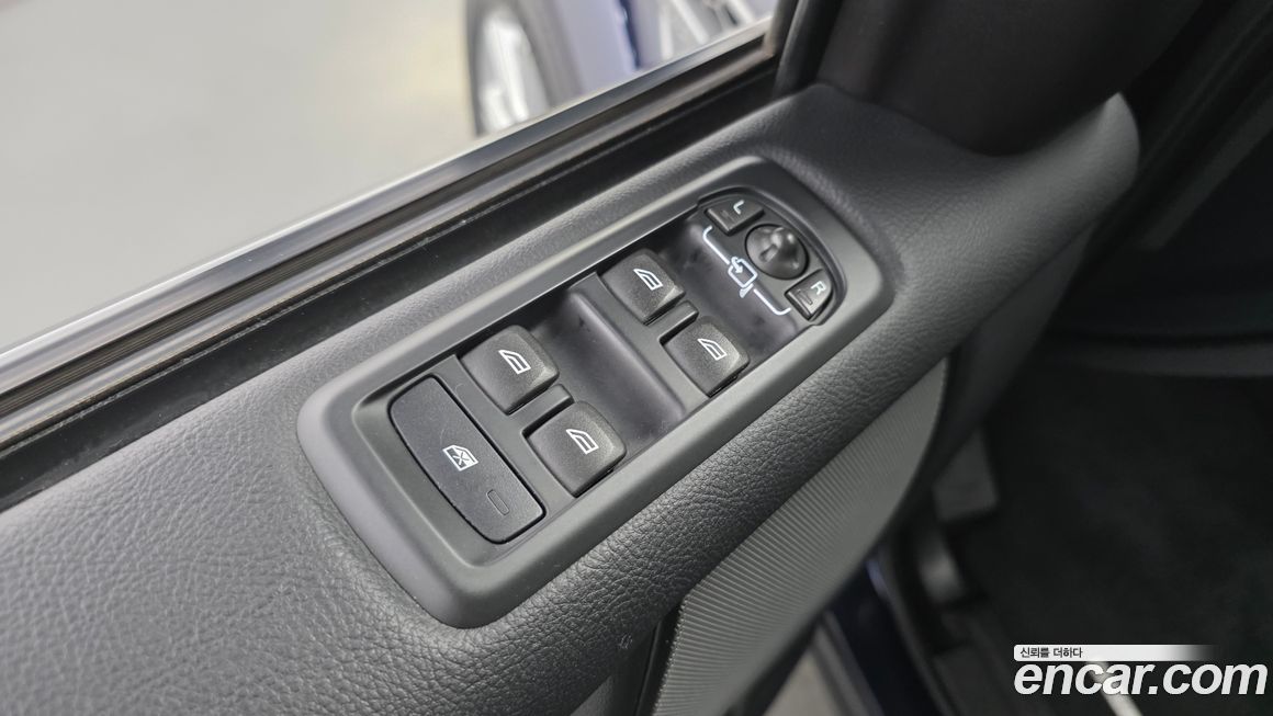 Land Rover Discovery 2016