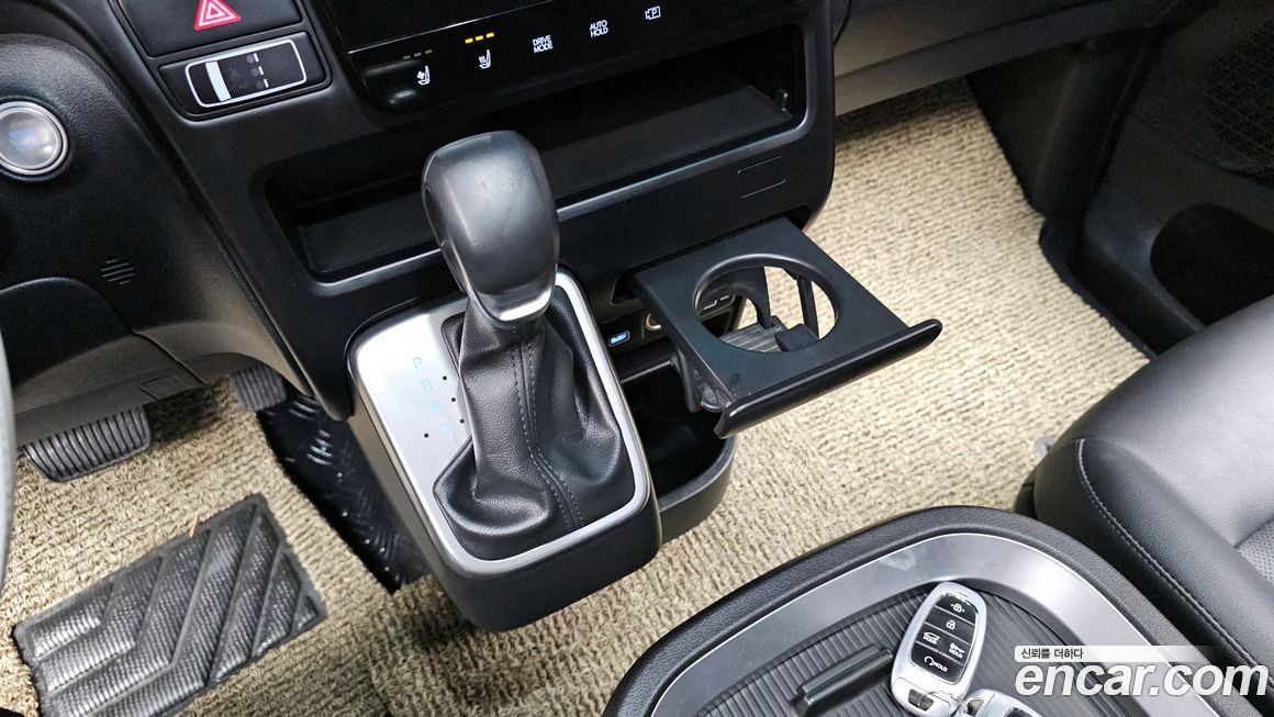 Hyundai Staria 2024