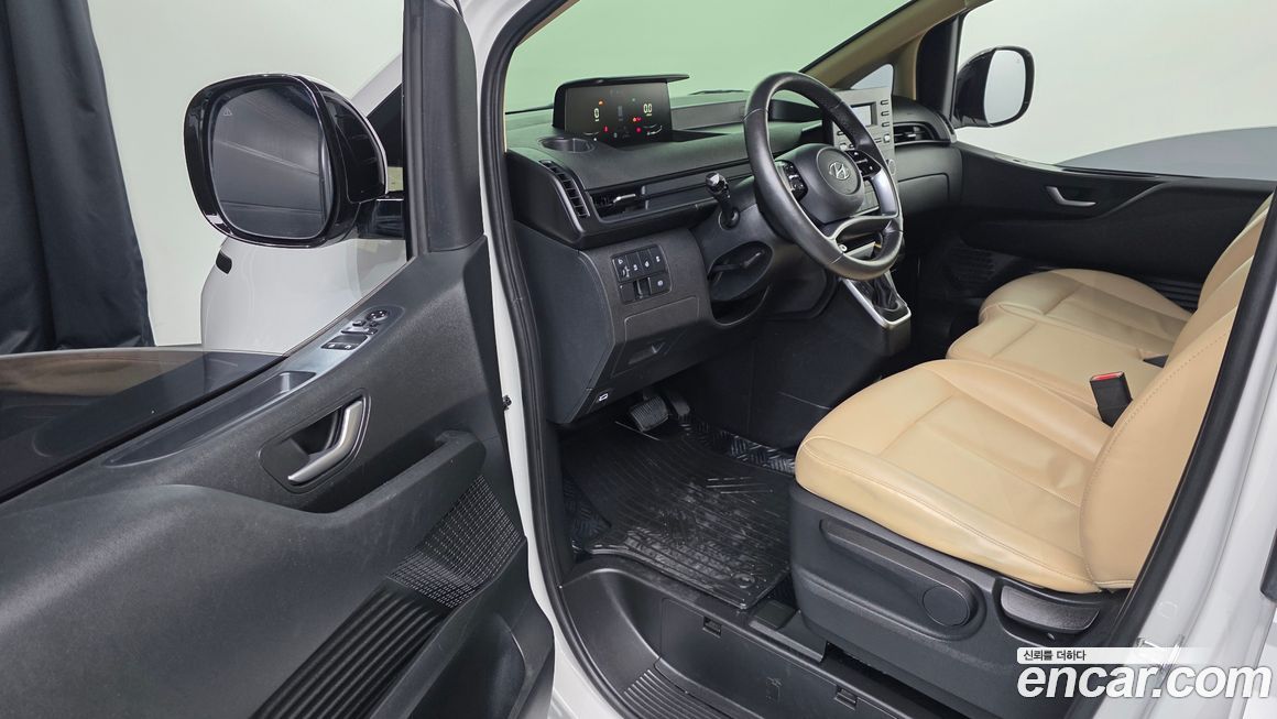 Hyundai Staria 2023