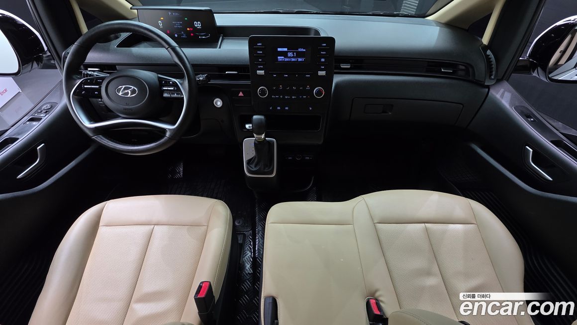 Hyundai Staria 2023