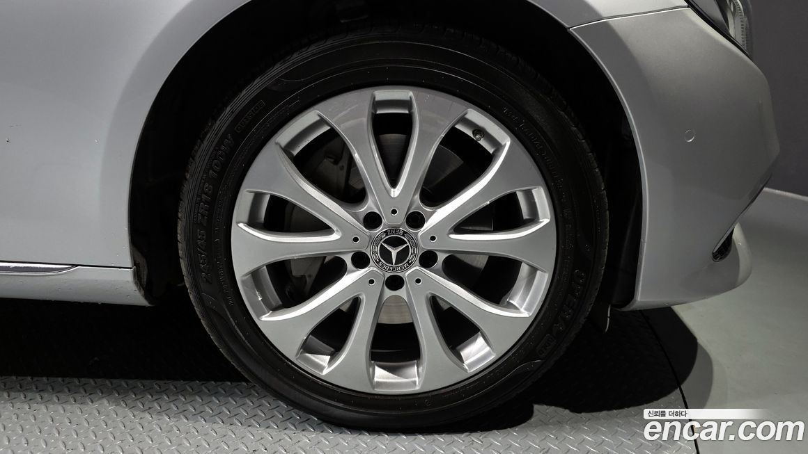 Mercedes-Benz E-Class 2020