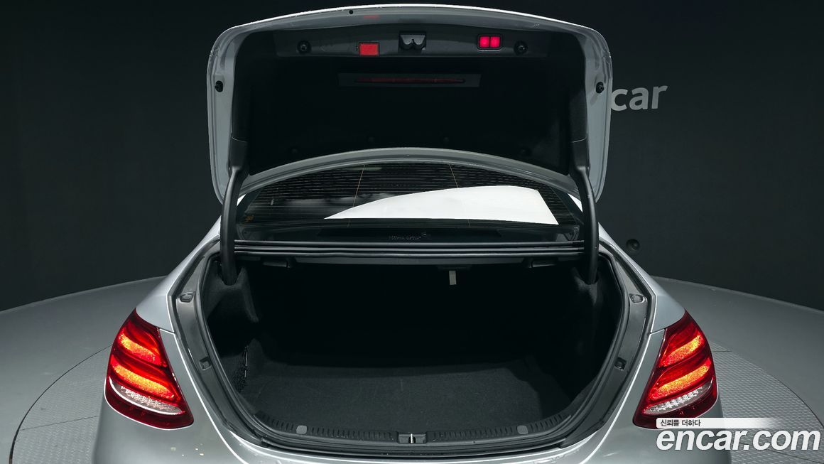 Mercedes-Benz E-Class 2020