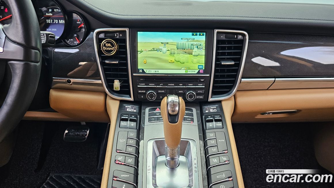 Porsche Panamera 2013