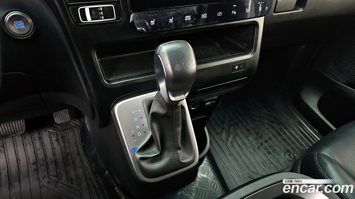 Hyundai Staria 2023
