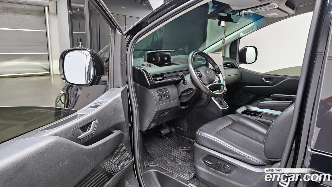 Hyundai Staria 2023