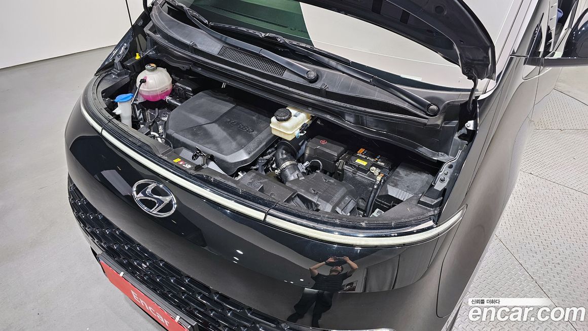 Hyundai Staria 2023