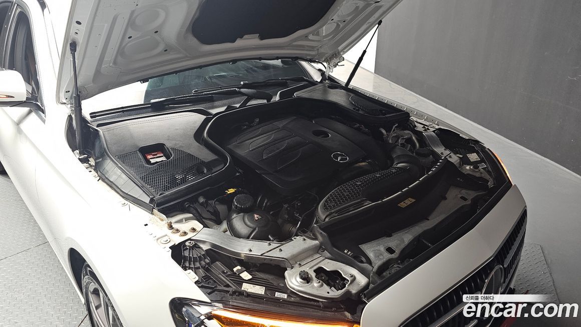 Mercedes-Benz E-Class 2021