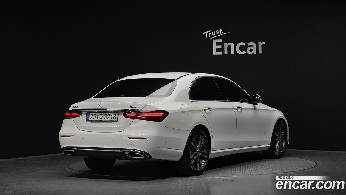 Mercedes-Benz E-Class 2021