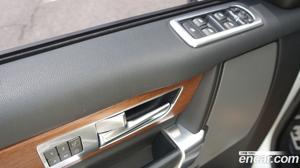 Land Rover Discovery 2016