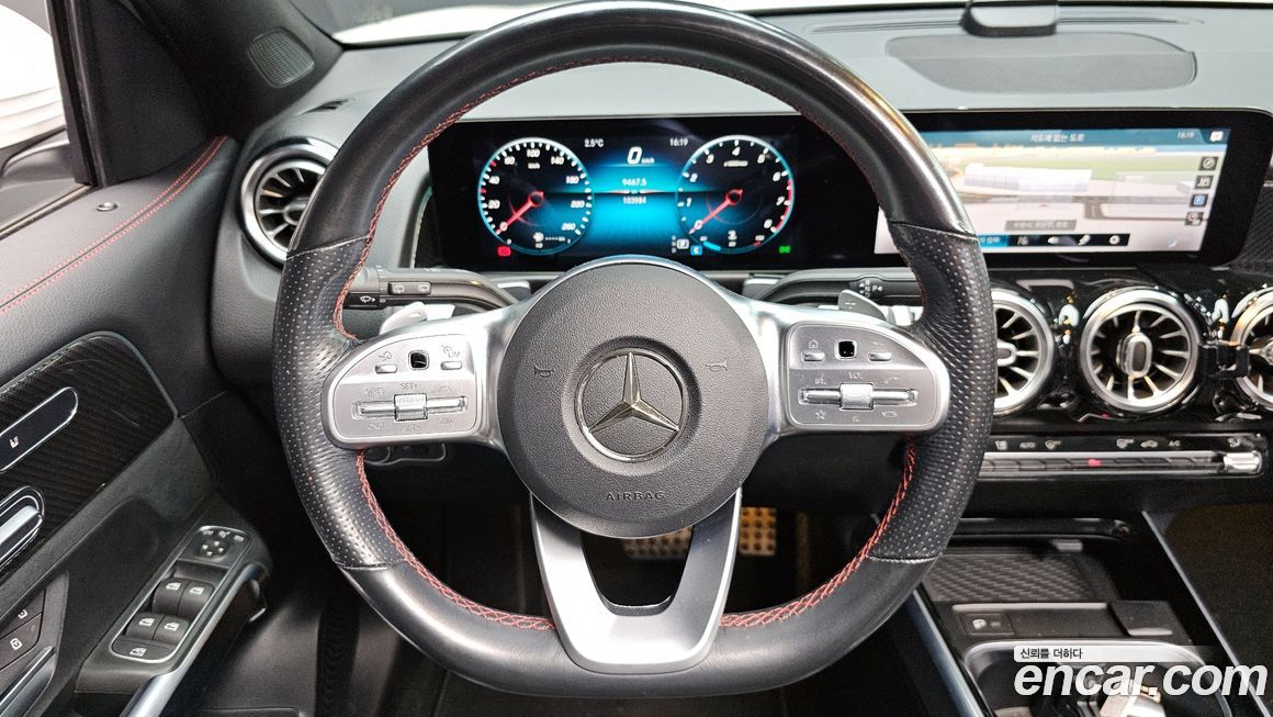 Mercedes-Benz GLB-Class 2021