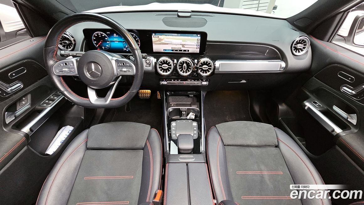 Mercedes-Benz GLB-Class 2021