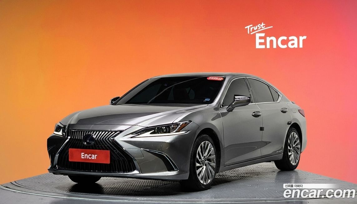 Lexus ES 2021